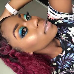 Meet your Posher, Alisha